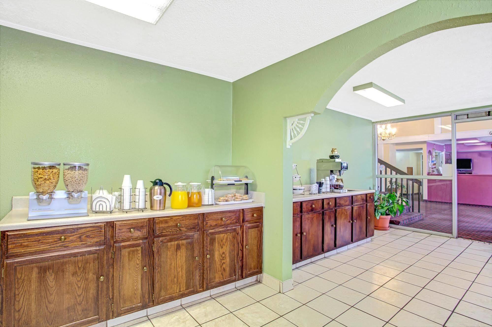 Knights Inn Memphis Airport Ngoại thất bức ảnh