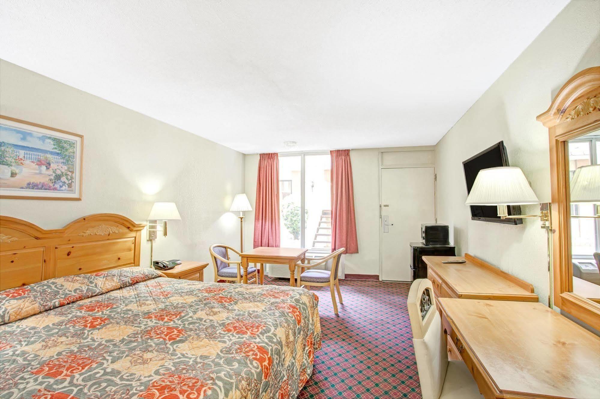 Knights Inn Memphis Airport Ngoại thất bức ảnh